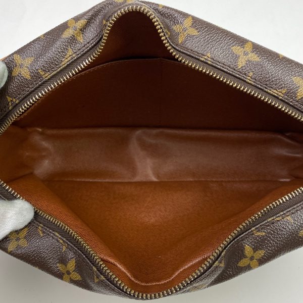 1000072995395 16 Louis Vuitton Compiègne 28 Monogram Clutch Bag Brown