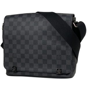 1000073257973 11 Louis Vuitton Truth Makeup Damier Pouch Bag