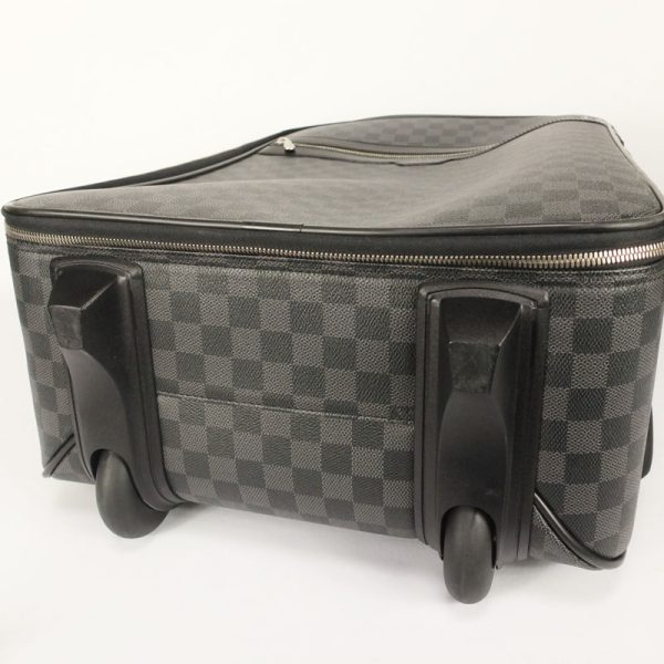 10001688 6 Louis Vuitton Vegas Graphite Carry Bag