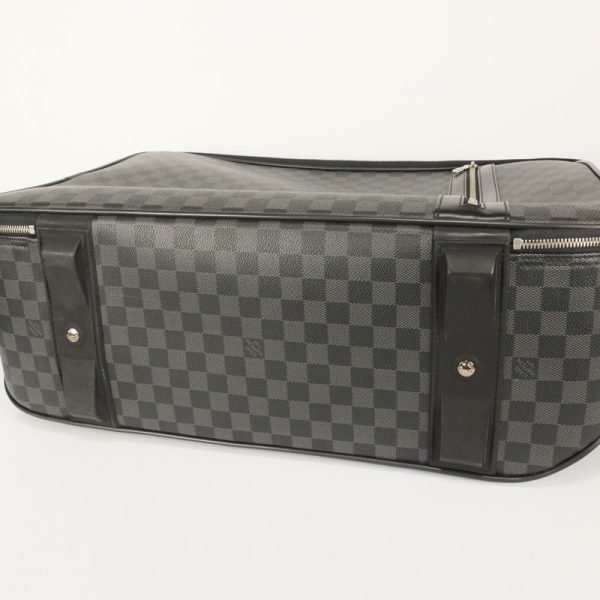 10001688 8 Louis Vuitton Vegas Graphite Carry Bag