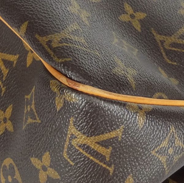 10003836 5 Louis Vuitton Batignolles Monogram Shoulder Bag Brown