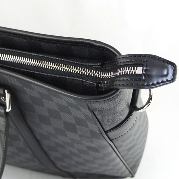 10004424 5 Louis Vuitton Tadao Damier Graphite Bag