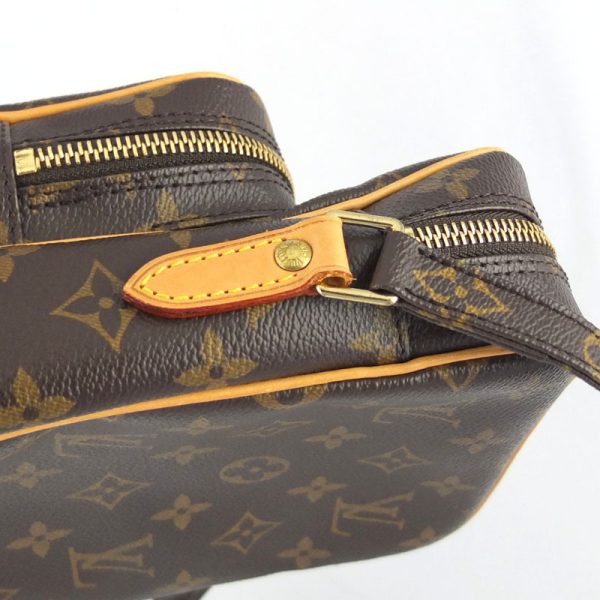 10004632 6 Louis Vuitton Amazon Monogram