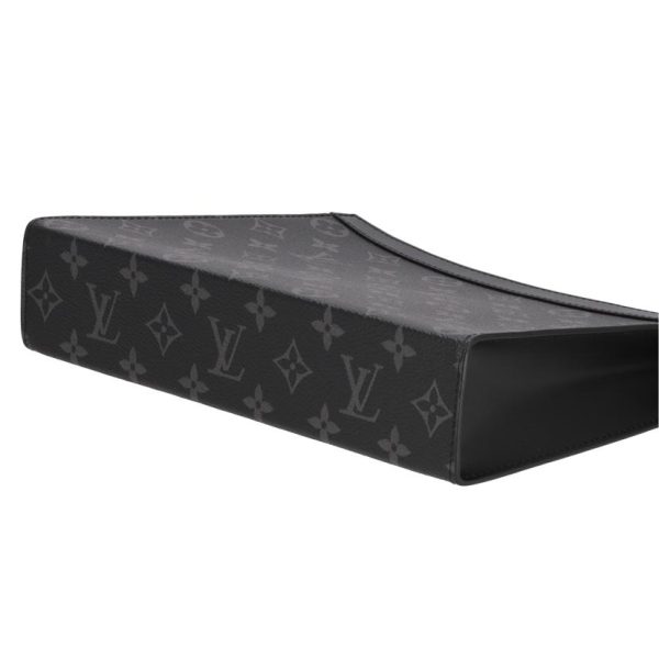 10752 3 Louis Vuitton Pochette Voyage Black