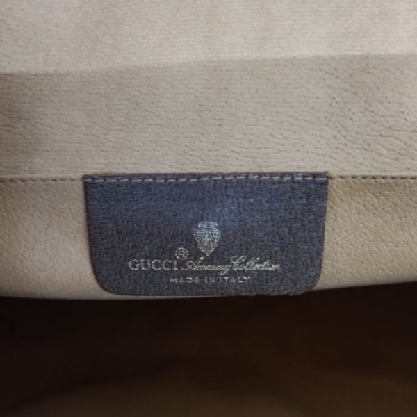 1129 2 7 Gucci Clutch GG Brown