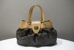 12304192 Chanel Chain Shoulder Bag Lambskin Black