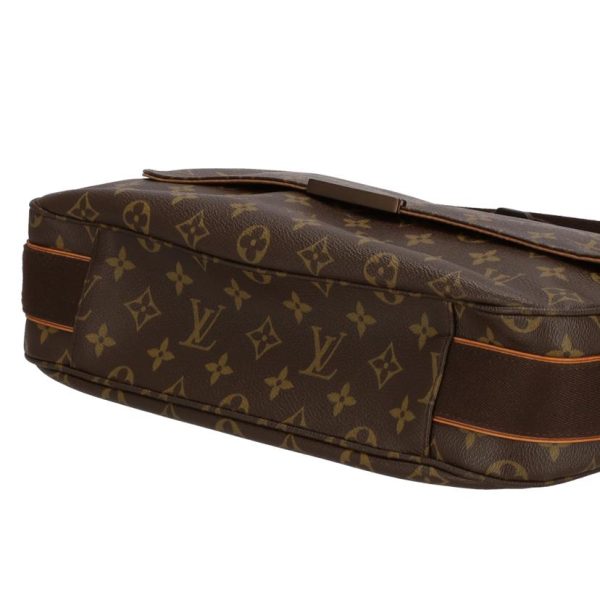 19422 3 Louis Vuitton Messenger MM Beaubourg Monogram