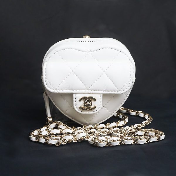 200004593019 Chanel Heart Matelasse Chain Wallet Lambskin Shoulder Bag White