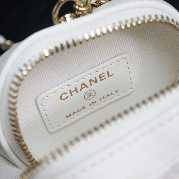 200004593019 11 Chanel Heart Matelasse Chain Wallet Lambskin Shoulder Bag White