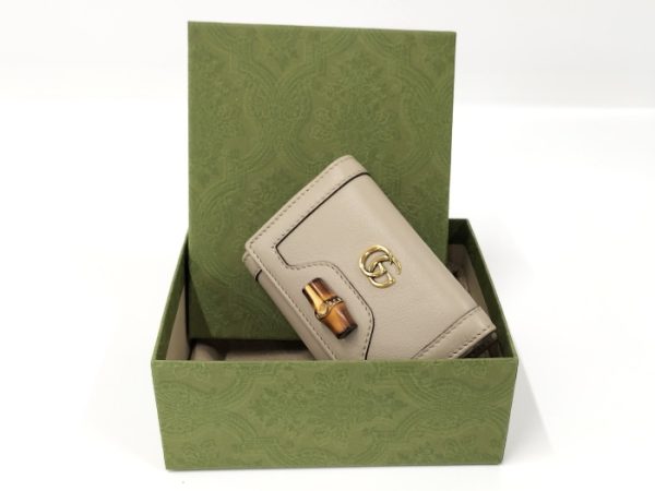 oplus 256 Gucci Tri fold Wallet Bamboo GG Marmont Leather Beige