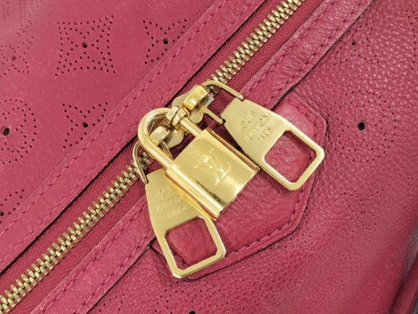 2000345258500079 7 Louis Vuitton Galatea PM Handbag Mahina Pink