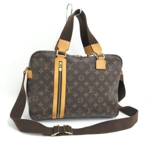 2000803258600406 1 LOUIS VUITTON Sac √ De Bosfort Backpack Canvas Brown