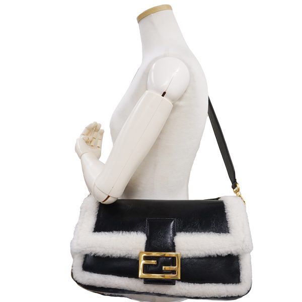 200091239018 8 Fendi Mouton Leather Mamma Bucket Leather Handbag Black