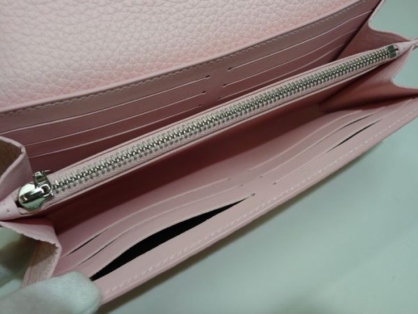 2001017257701525 4 Louis Vuitton Portefeuille Capucines Bi fold Long Wallet Taurillon Leather Bubble Gum Pink