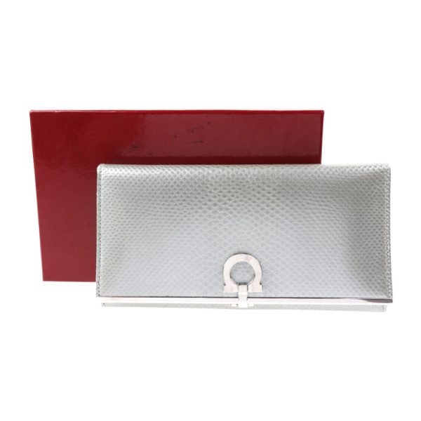 2024033002162 9 Salvatore Ferragamo Gancini Leather Bifold Wallet Silver