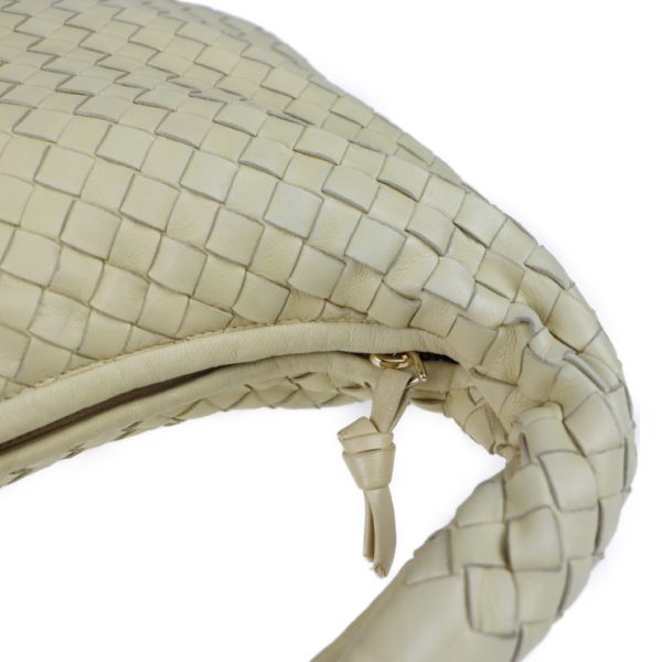 2024123007545 7 Bottega Veneta Intrecciato Handbag Leather Cream