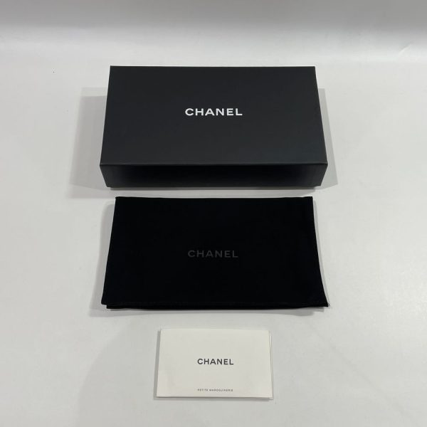 20446017 18 CHANEL Matelasse Cocomark Mini Bifold Chain Wallet