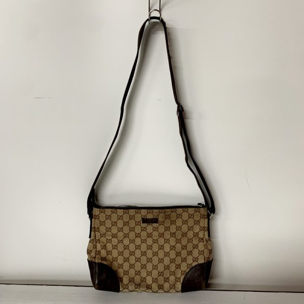 2100040000040823 1 GUCCI GG Canvas Shoulder Bag Beige Womens