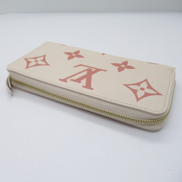 2101217887465 7 Louis Vuitton Zippy Round Long Wallet White