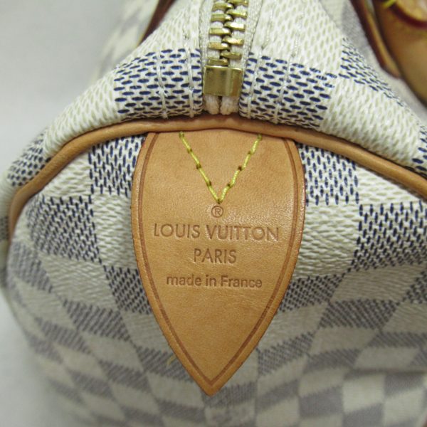 2101217977401 10 Louis Vuitton Speedy 30 Handbag Ivory