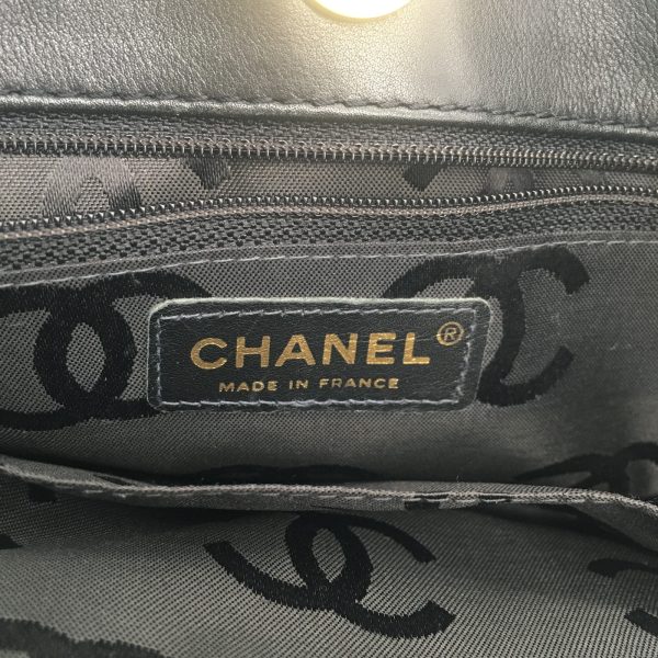 2101217989169 06 Chanel Chain Bag Black