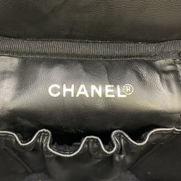 2101217990448 06 Chanel Vertical Vanity Handbag Black