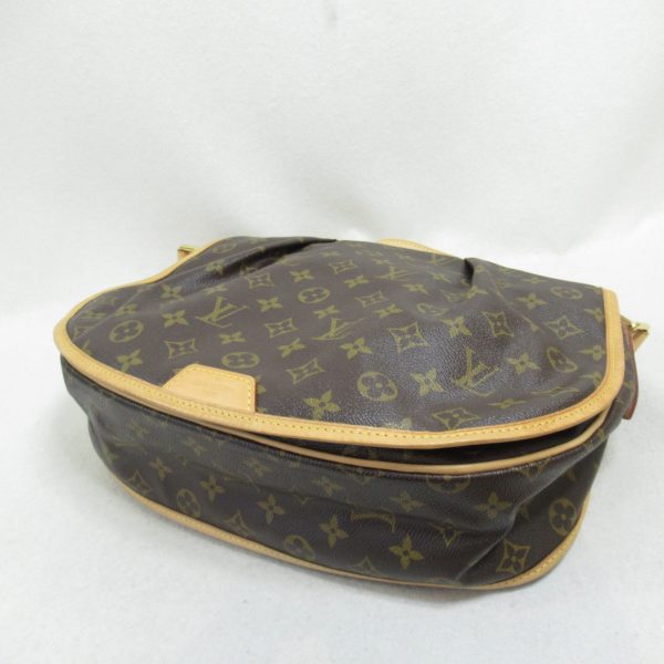 2101218057492 5 Louis Vuitton Menilmontant MM Shoulder Bag Brown