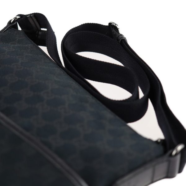 2114103007132 6 GUCCI Shoulder Bag GG Canvas Black