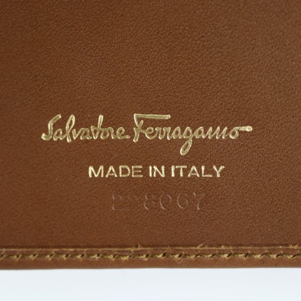 2124123001316 9 Salvatore Ferragamo Vara Tri Fold Wallet Brown