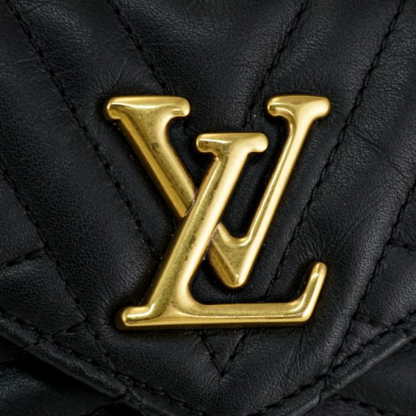 22 1076 02 Louis Vuitton Wave Compact Zip Wallet Noir Black