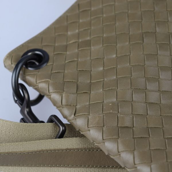 2215123007122 8 Bottega Veneta Intrecciato Shoulder Bag Leather Beige