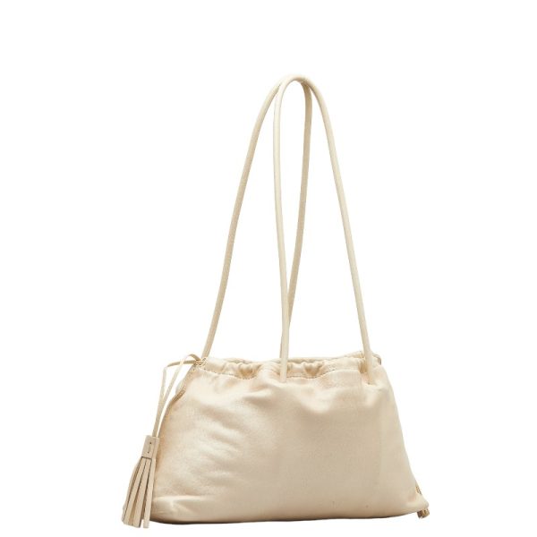 228 32063 2 Gucci Tassel Leather Tote Bag White Ivory