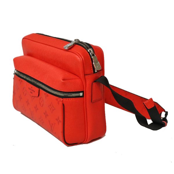 23 3340 2 Louis Vuitton Outdoor Messenger Shoulder Red Rouge