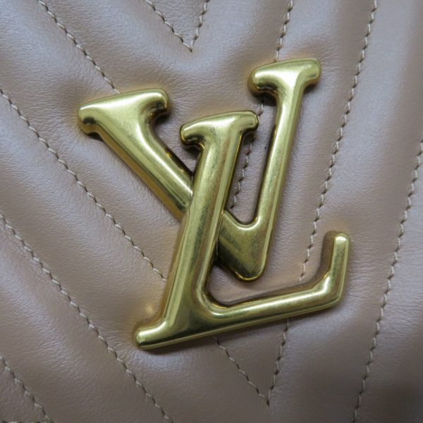 23 62211 Louis Vuitton Wave Chain Tote Bag Noisette Beige