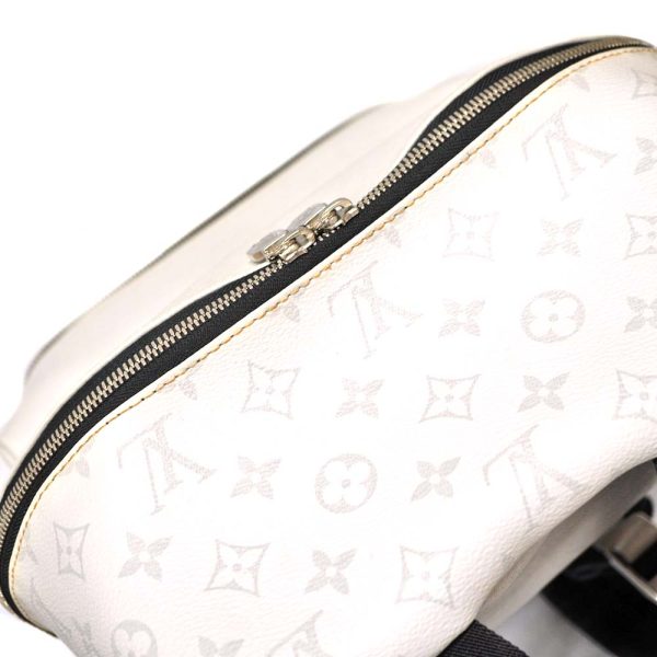 23 9331 13 Louis Vuitton Discovery Backpack PM White Gray