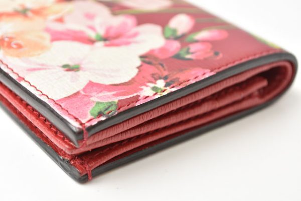 2306 62 g 9 GUCCI Fold Wallet Blooms Leather Cherry