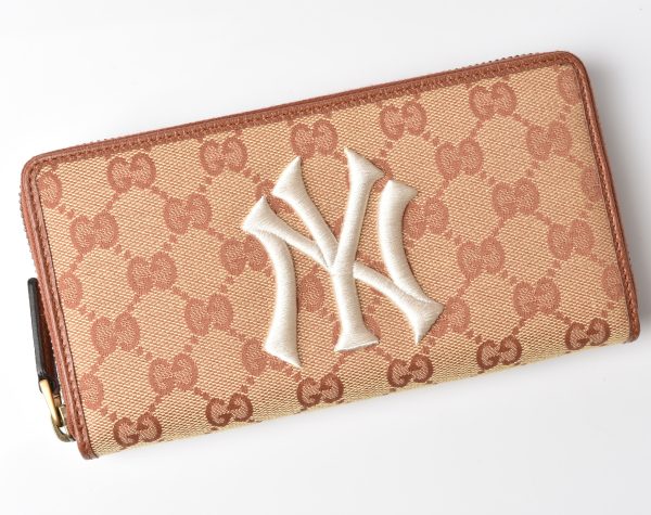 230923 g 1 GUCCI Wallet GG Brick Leather Beige