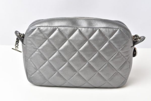 23112604 ch 7 Chanel Chain Lambskin Matelasse Shoulder Bag Silver