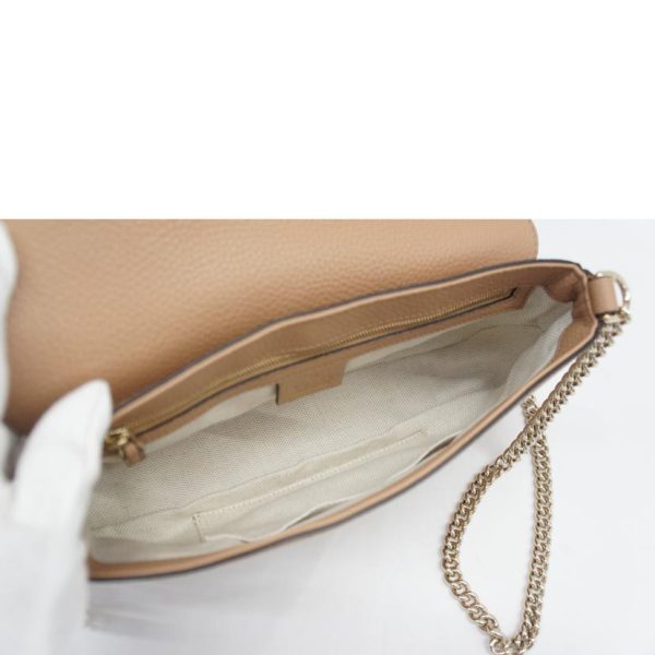 23158 5 Gucci Soho Interlocking Chain Leather Shoulder Bag Beige