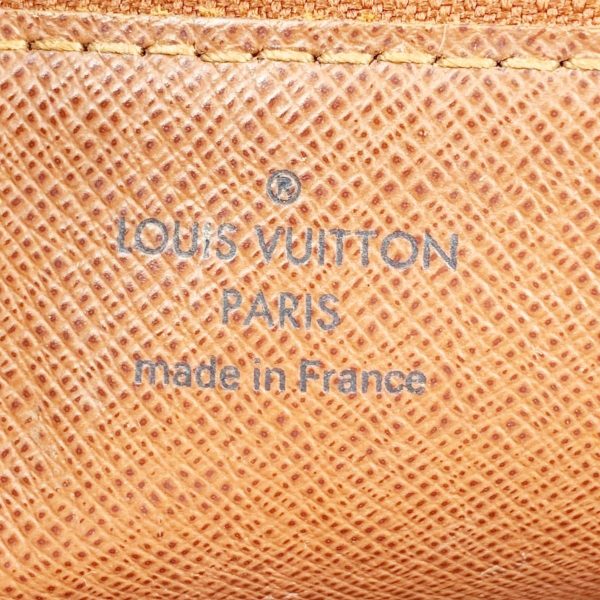 24005290 10 Louis Vuitton Shoulder BagMessenger Bag Monogram Brown