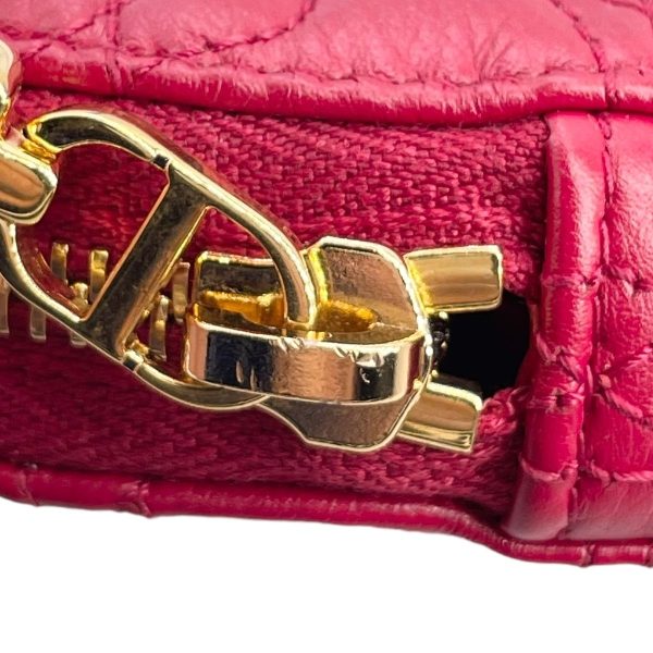 24013140 09 Christian Dior Caro Chain Heart Pouch Red