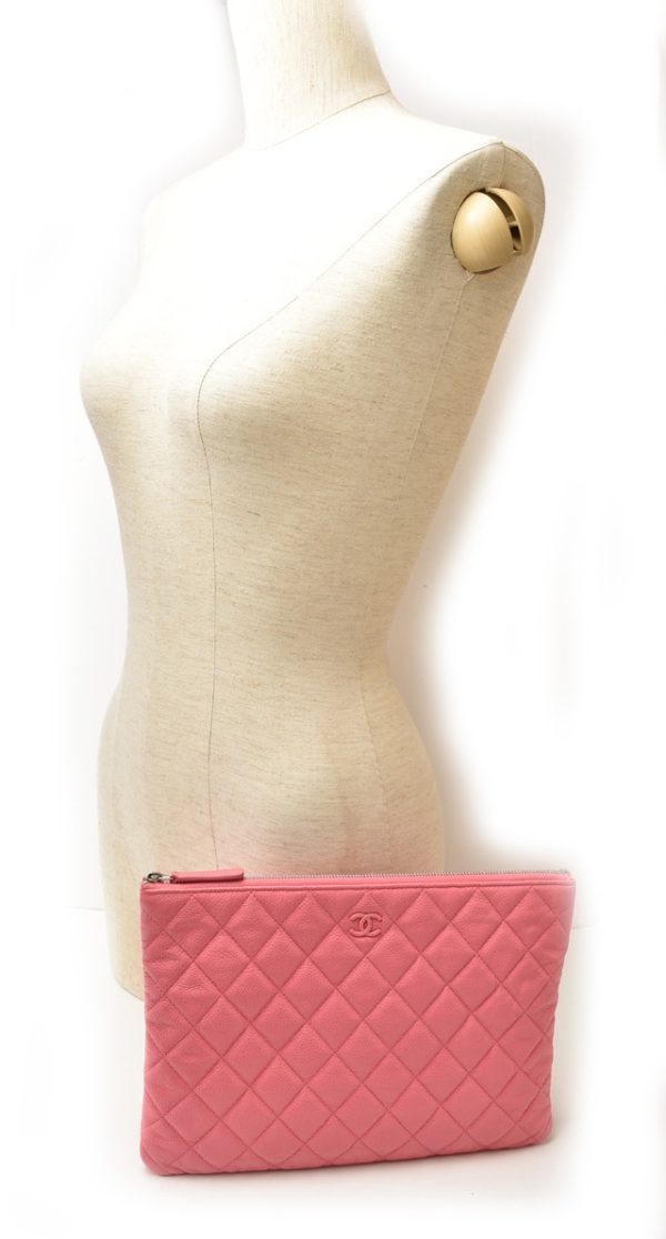 24040227 ch 2 Chanel Flat Pouch Matelasse Caviar Skin Clutch Bag Pink