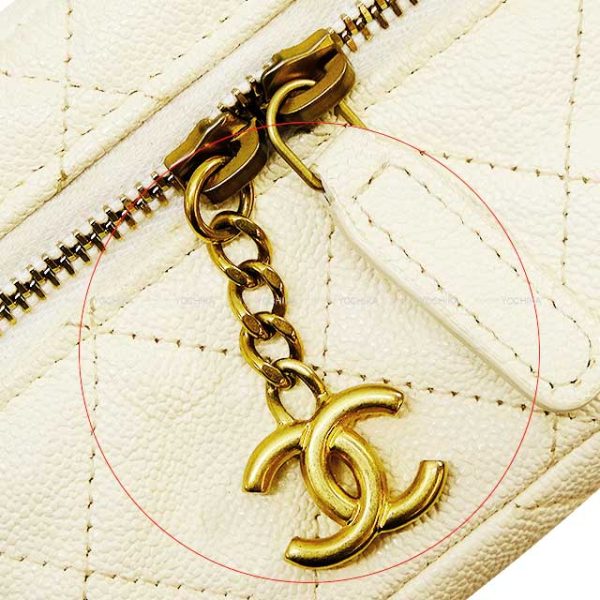 24051205 5 Chanel Matelasse Coco Mark Chain Vanity Bag Ivory