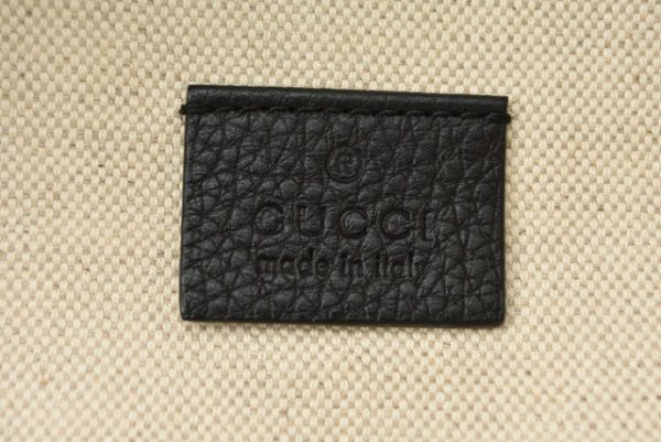 2405b02 g 6 Gucci Vintage Logo Leather Waist Pouch Body Bag Black