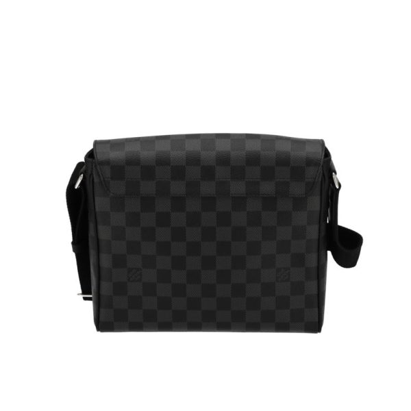 24269 2 Louis Vuitton District PM NM Damier Graphite