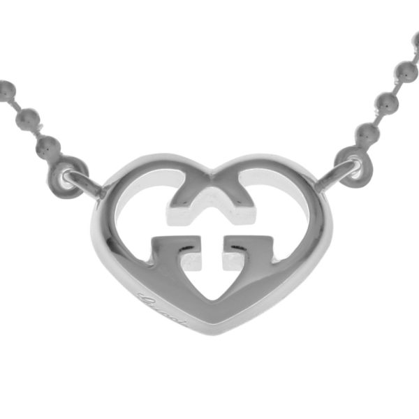 246486 j8400 8106 01 Gucci Interlocking G Heart Necklace Silver