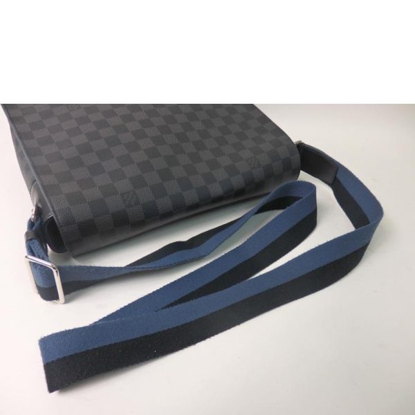 26217 4 Louis Vuitton District Graphite Bag