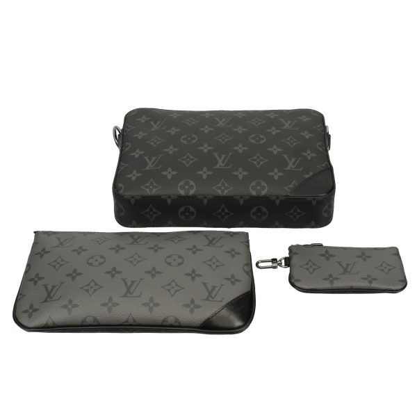 2700001858584 9 Louis Vuitton Trio Messenger Black