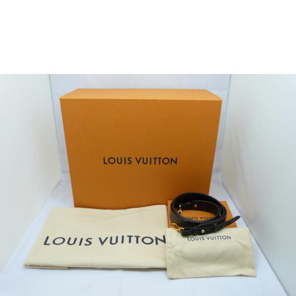 29776 5 Louis Vuitton Paras Pallas Handbag Black