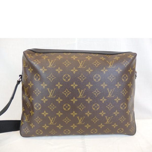 29937 3 Louis Vuitton Monogram Macassar Torres